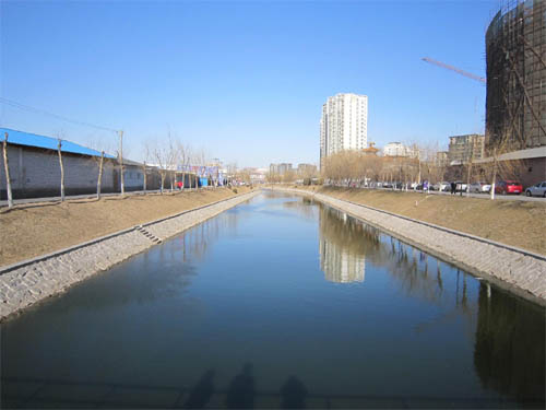 2011年鄭州市鄭東新區(qū)河道清淤