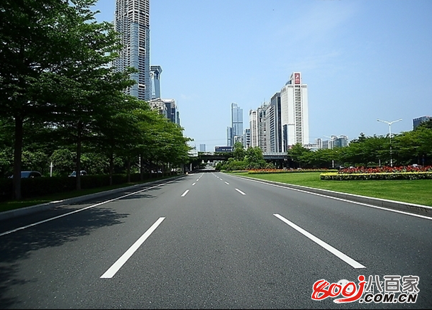 2011年承建鄭東新區(qū)商鼎路等道路工程二標(biāo)（普惠路）
